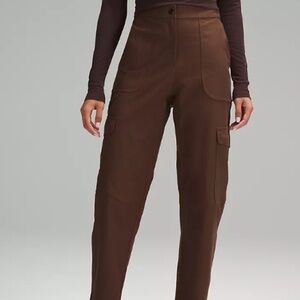 lululemon Light Utilitech Cargo Pocket High-Rise Pant